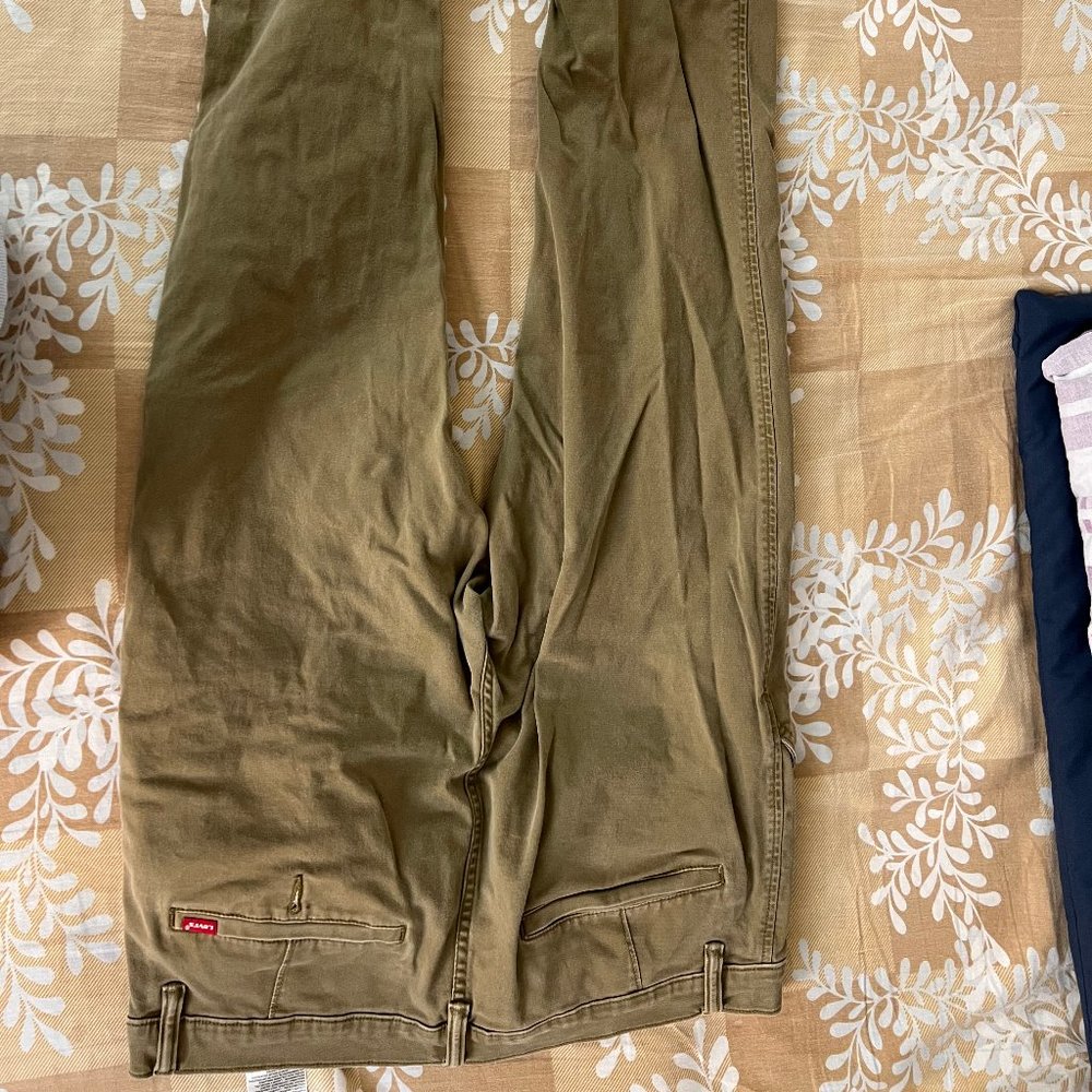 Levis chino pants